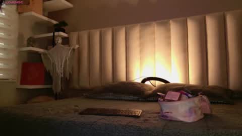 Snapshot of megan_moore__ chatting on October 2025 12:06:01 PM online show from October 2025 12:06:01 PM