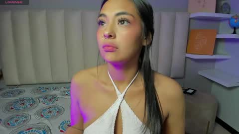 Snapshot of megan_moore__ chatting on May 2026 09:47:02 AM online show from May 2026 09:47:02 AM
