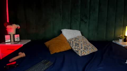 Snapshot of meganevanss___ chatting on June 2026 02:24:02 AM MEGAN EVANS online show from June 2026 02:24:02 AM