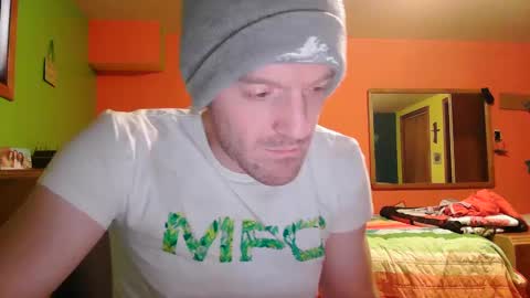 Snapshot of meganfitzy chatting on February 2025 10:19:02 PM GlamTransGoddess online show from February 2025 10:19:02 PM