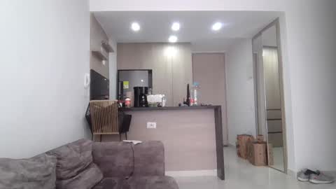 megan        online show from February 2025 05:43:02 PM