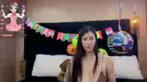 Snapshot of megann_boobs chatting on June 2026 02:14:01 PM Megan online show from June 2026 02:14:01 PM