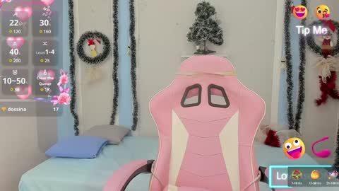 Snapshot of meganqueen2 chatting on December 2024 02:06:01 PM Megan Queen online show from December 2024 02:06:01 PM