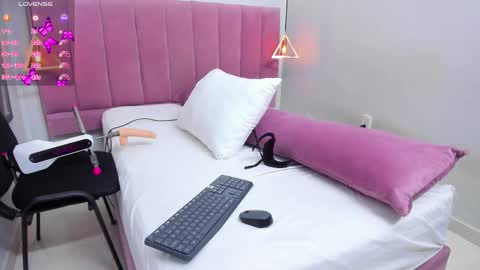 Megan  online show from February 2026 07:36:02 PM