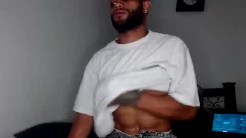 meganseaxson online show from November 2025 06:02:02 AM