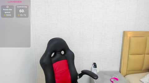 M E G A N  online show from September 2025 12:39:01 PM