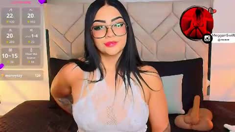 Snapshot of megganswift_ chatting on June 2026 09:46:02 PM Megan 3 online show from June 2026 09:46:02 PM