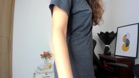 Snapshot of meghan_falcon chatting on November 2025 11:33:01 AM Meghan  online show from November 2025 11:33:01 AM