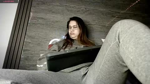 Snapshot of meichangcb chatting on April 2026 02:48:02 AM mei chang online show from April 2026 02:48:02 AM
