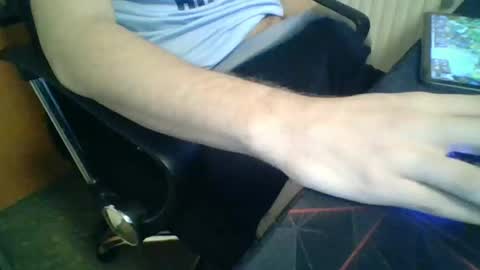 Snapshot of meks5544 chatting on January 2025 06:49:01 PM meks5544 online show from January 2025 06:49:01 PM