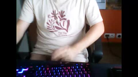 Snapshot of meks5544 chatting on November 2025 11:12:02 AM meks5544 online show from November 2025 11:12:02 AM