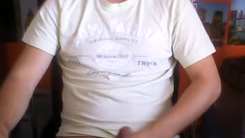 Snapshot of meks5544 chatting on July 2026 03:21:01 PM meks5544 online show from July 2026 03:21:01 PM