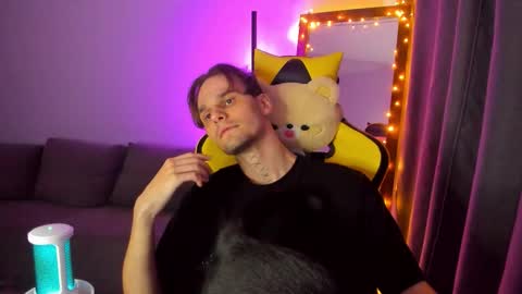 Snapshot of mel_kallen chatting on September 2025 03:25:01 PM MelKallen online show from September 2025 03:25:01 PM