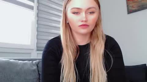 Snapshot of melani_a chatting on April 2026 12:03:01 PM Melania online show from April 2026 12:03:01 PM