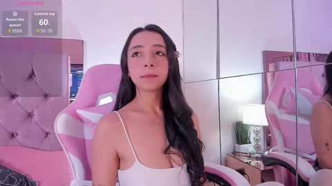 Snapshot of melanie__hills chatting on February 2026 11:32:01 AM Melanie online show from February 2026 11:32:01 AM