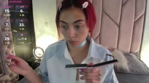 Melanie roux  online show from November 2025 12:04:01 PM