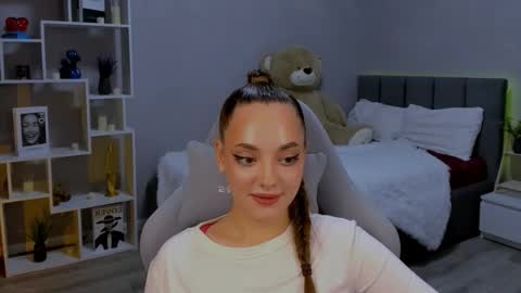 MelanieAlves online show from November 2025 06:43:01 PM