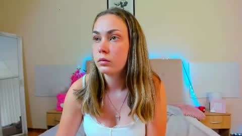 Snapshot of melaniecutys chatting on July 2026 10:21:02 AM Melania online show from July 2026 10:21:02 AM
