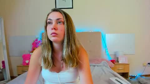 Snapshot of melaniecutys chatting on July 2026 10:39:01 AM Melania online show from July 2026 10:39:01 AM