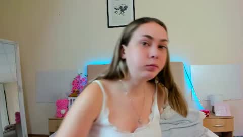 Snapshot of melaniecutys chatting on July 2026 05:39:01 AM Melania online show from July 2026 05:39:01 AM