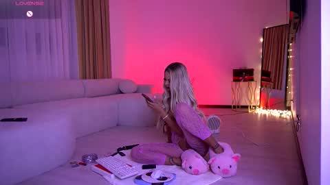 OF melanielexxx online show from January 2026 06:12:02 PM