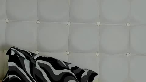 melanniebrown online show from February 2025 04:17:02 PM