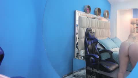 Melany  online show from December 2025 07:10:02 PM