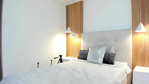 Melany online show from February 2025 04:53:01 PM