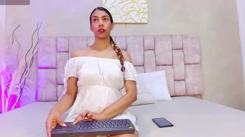 Melany online show from April 2026 01:42:02 PM