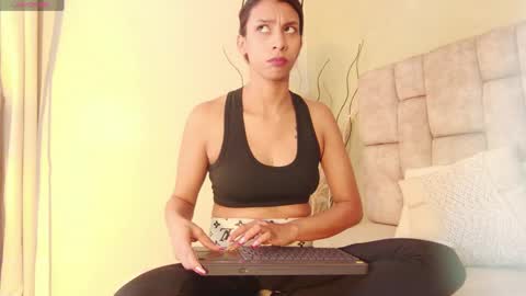 Melany online show from April 2026 02:59:01 PM