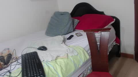 Snapshot of melihotxxx chatting on January 2025 12:15:01 AM melihotxxx online show from January 2025 12:15:01 AM