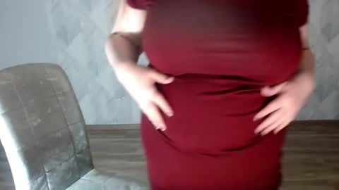 Snapshot of melina_beauty chatting on May 2026 09:44:02 PM Melina online show from May 2026 09:44:02 PM