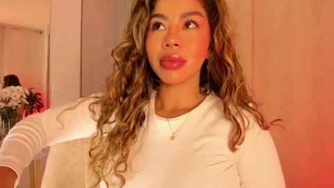 Snapshot of melina_ferrer1 chatting on May 2026 12:46:01 PM EI online show from May 2026 12:46:01 PM