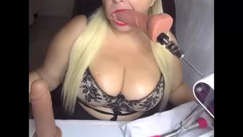 alissaalissa0818 online show from February 2026 12:54:01 PM