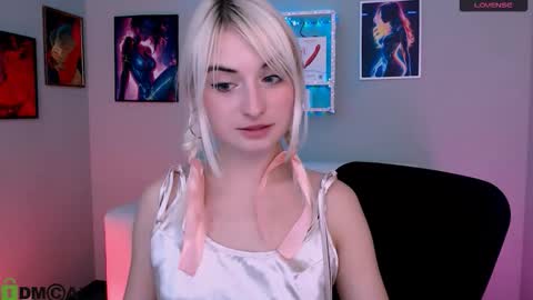 Melisa online show from December 2025 08:25:01 PM