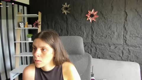 Melissa online show from October 2025 01:39:02 PM