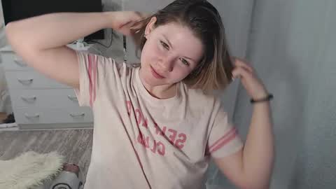 Snapshot of melissa__ray chatting on February 2025 02:40:01 AM Melissa  Ray online show from February 2025 02:40:01 AM