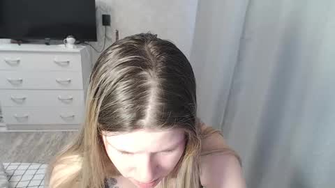 Snapshot of melissa__ray chatting on February 2025 02:53:01 AM Melissa  Ray online show from February 2025 02:53:01 AM