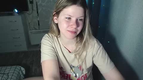Snapshot of melissa__ray chatting on March 2025 09:03:02 PM Melissa  Ray online show from March 2025 09:03:02 PM