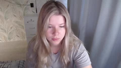 Snapshot of melissa__ray chatting on October 2025 02:42:02 AM Melissa  Ray online show from October 2025 02:42:02 AM