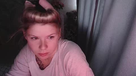 Snapshot of melissa__ray chatting on October 2025 02:30:01 AM Melissa  Ray online show from October 2025 02:30:01 AM