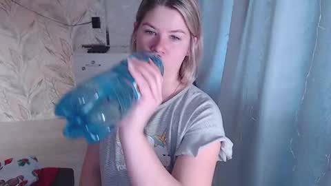 Melissa  Ray online show from November 2025 10:14:02 AM