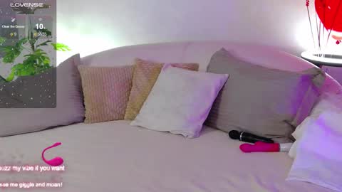 Hot Milf Melissa  ONLINE  Mon  Tue  Wed  Fr  Sun  - 9pm - 6amUTC3 online show from February 2025 03:59:01 PM