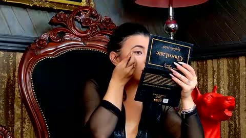 Melissa online show from November 2025 12:50:02 PM