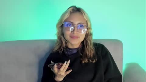 Snapshot of melissa_noir chatting on February 2026 04:38:01 AM melissa_noir online show from February 2026 04:38:01 AM