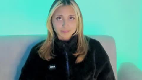 Snapshot of melissa_noir chatting on February 2026 05:59:02 AM melissa_noir online show from February 2026 05:59:02 AM