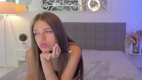 Snapshot of melissacrayzy chatting on July 2026 05:36:01 AM MelissaCrayzy online show from July 2026 05:36:01 AM