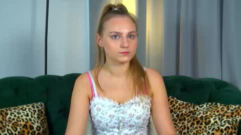 MelissaBerry online show from November 2025 08:09:01 AM