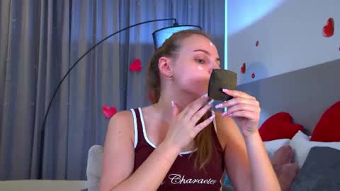 Snapshot of melissamelrey chatting on July 2026 07:56:01 AM MelissaBerry online show from July 2026 07:56:01 AM