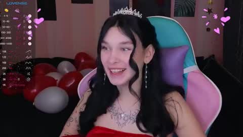 Snapshot of mella_freya chatting on January 2025 09:43:01 PM Freya  IM NONUDE online show from January 2025 09:43:01 PM